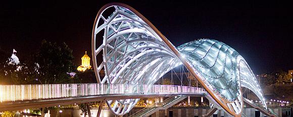 Мост Мира в Тбилиси