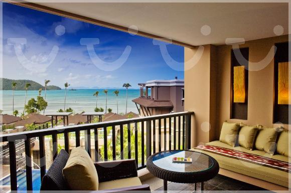 Radisson Blu Plaza Resort Phuket Panwa Beach фото №1