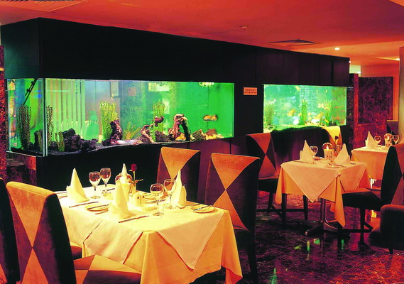 Adams Beach фото №3