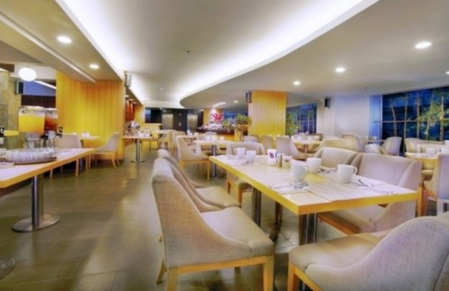 Quest Hotel Kuta фото №3