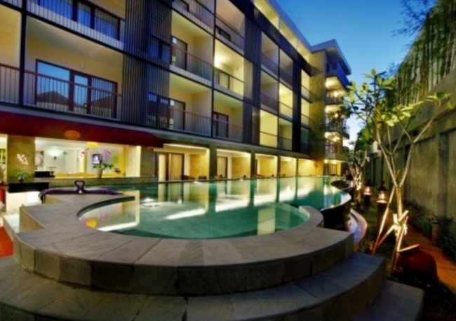 Quest Hotel Kuta фото №4