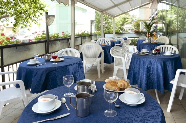 Madison Hotel 