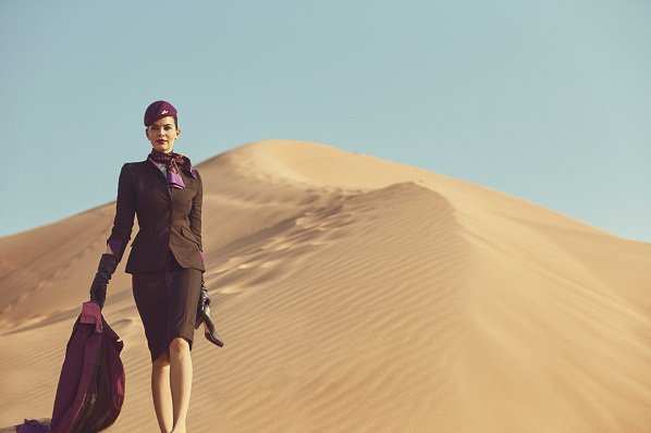 З 27 грудня стюардеси Etihad Airways будуть виглядати ще більш карколомно. фото №5