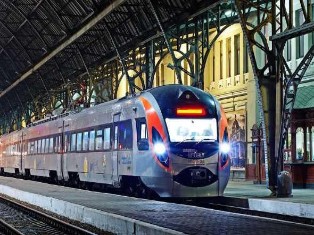 Стартував продаж квитків на поїзд ”чотирьох столиць” фото №5