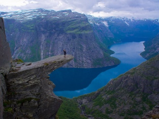 Норвегия Великолепная Скандинавия: Норвежские фьорды
